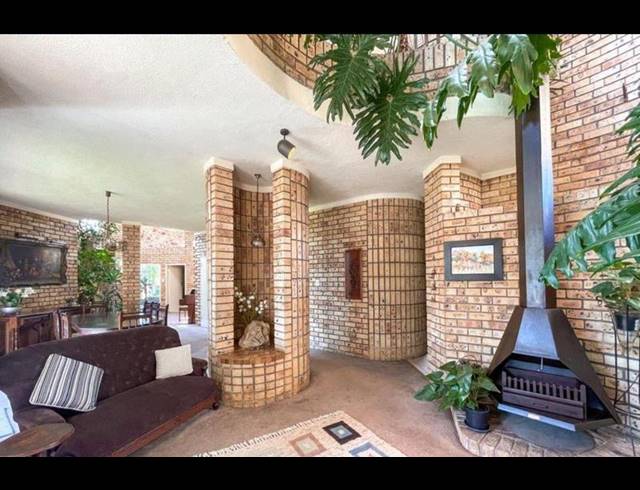 4 BEDROOM HOUSE FOR SALE IN SUNWARD PARK